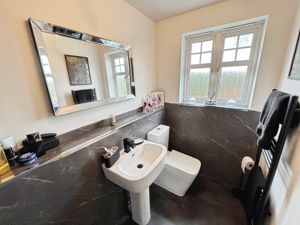 En suite- click for photo gallery